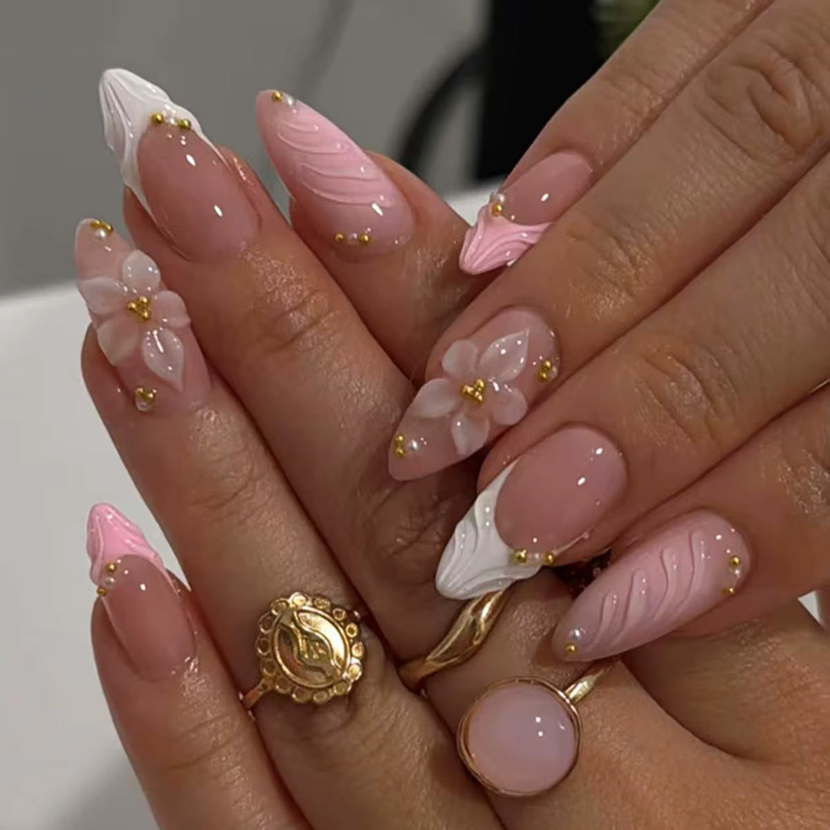 Transformez vos ongles | 24 faux ongles à presser, forme amande, rose et blanc, élégants, avec mot