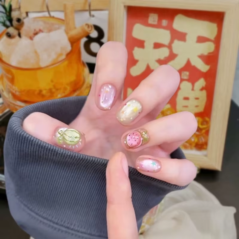 10 pièces presse à la main sur les ongles court carré pastèque étoile-lune couverture complète ongle