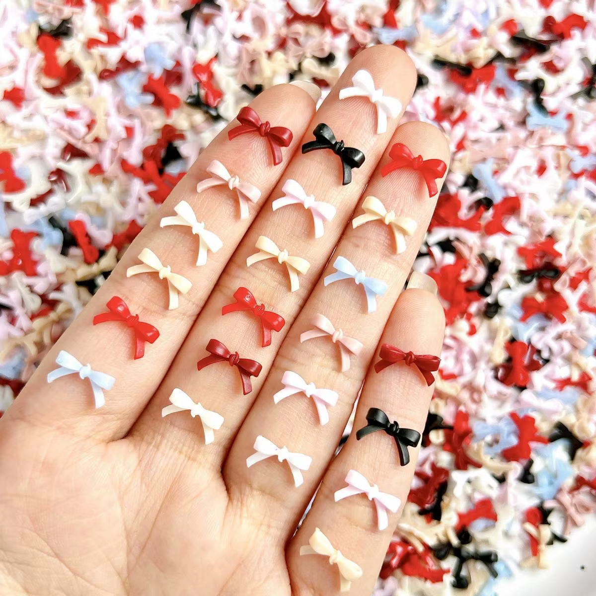 100 pièces couleur unie nœuds papillon résine Nail Art décorations 3D Mini mignon ligne arcs ongles 