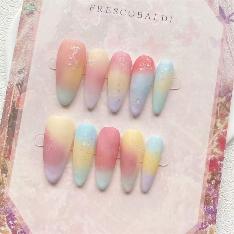 Longues amandes à la main presse sur les ongles colorés chanceux ongles manucure Art Design faux ong