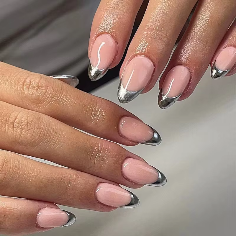 Faux ongles amande 3D dorés et noirs, style français élégant, prêts à poser, détachables, pour nail 