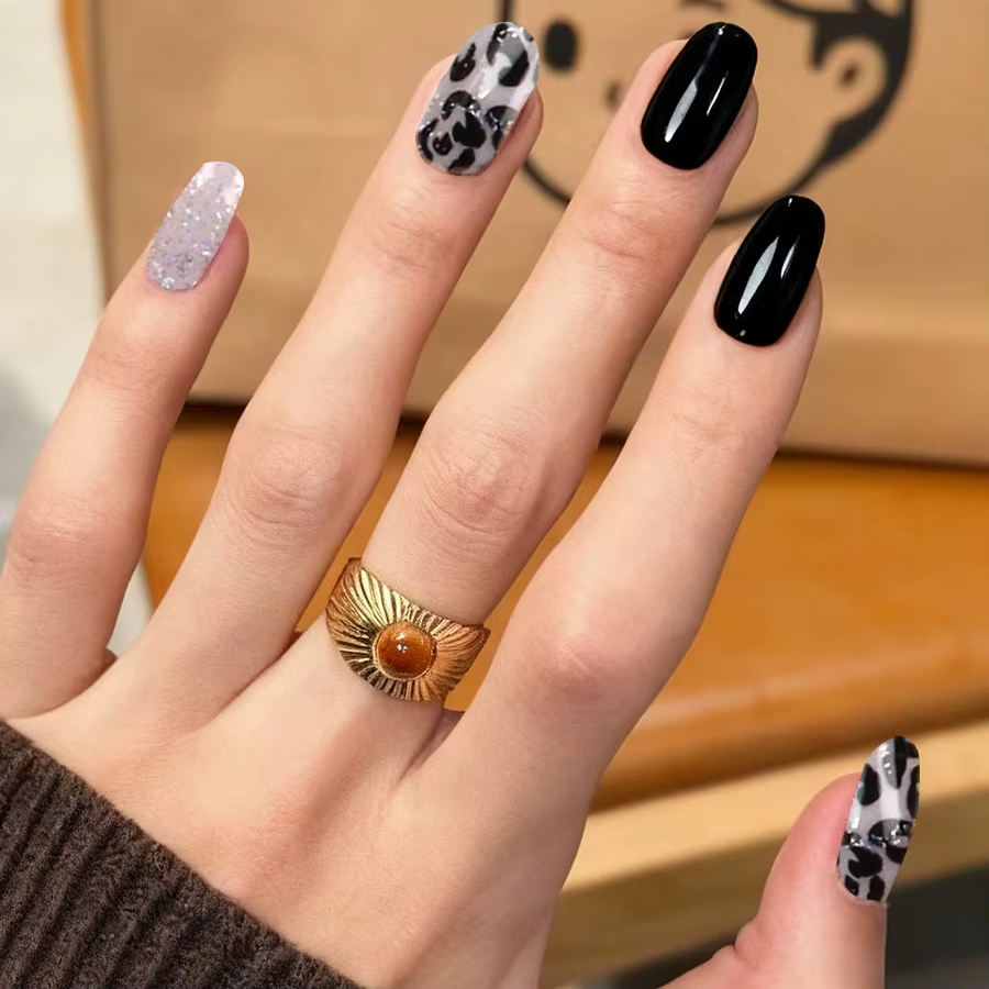 Faux ongles courts, mi-longs, pour femmes et filles, marron, bleu, vert, noir, imprimé léopard, poin