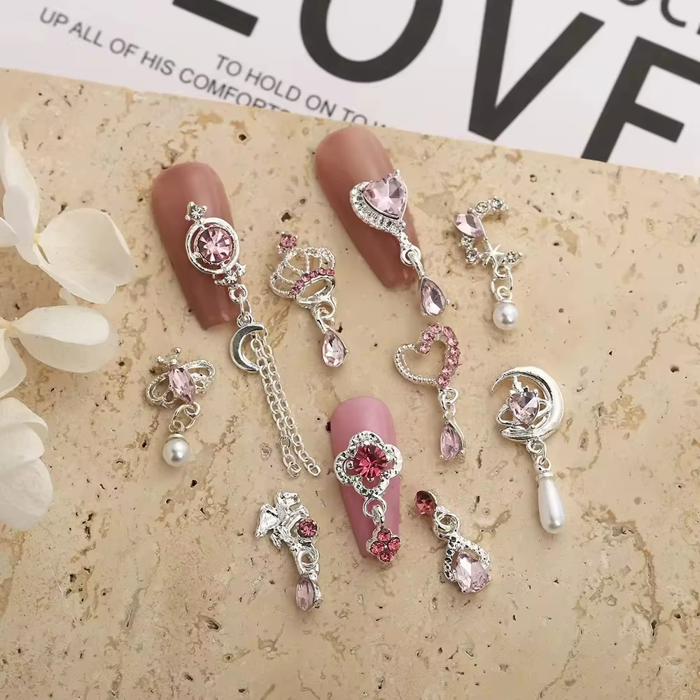 10 pièces Super Flash papillon amour pendentif ongles accessoires Nail Art Luxu alliage rose diamant