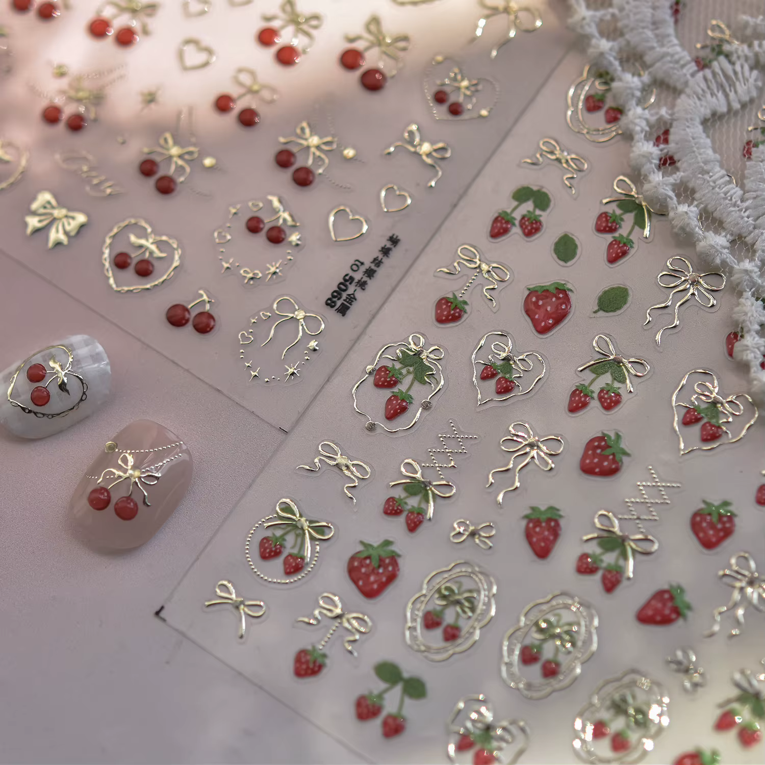 Autocollants pour ongles en métal, arc de fraise douce 5D, or, argent, fraise, cerise, décalcomanies