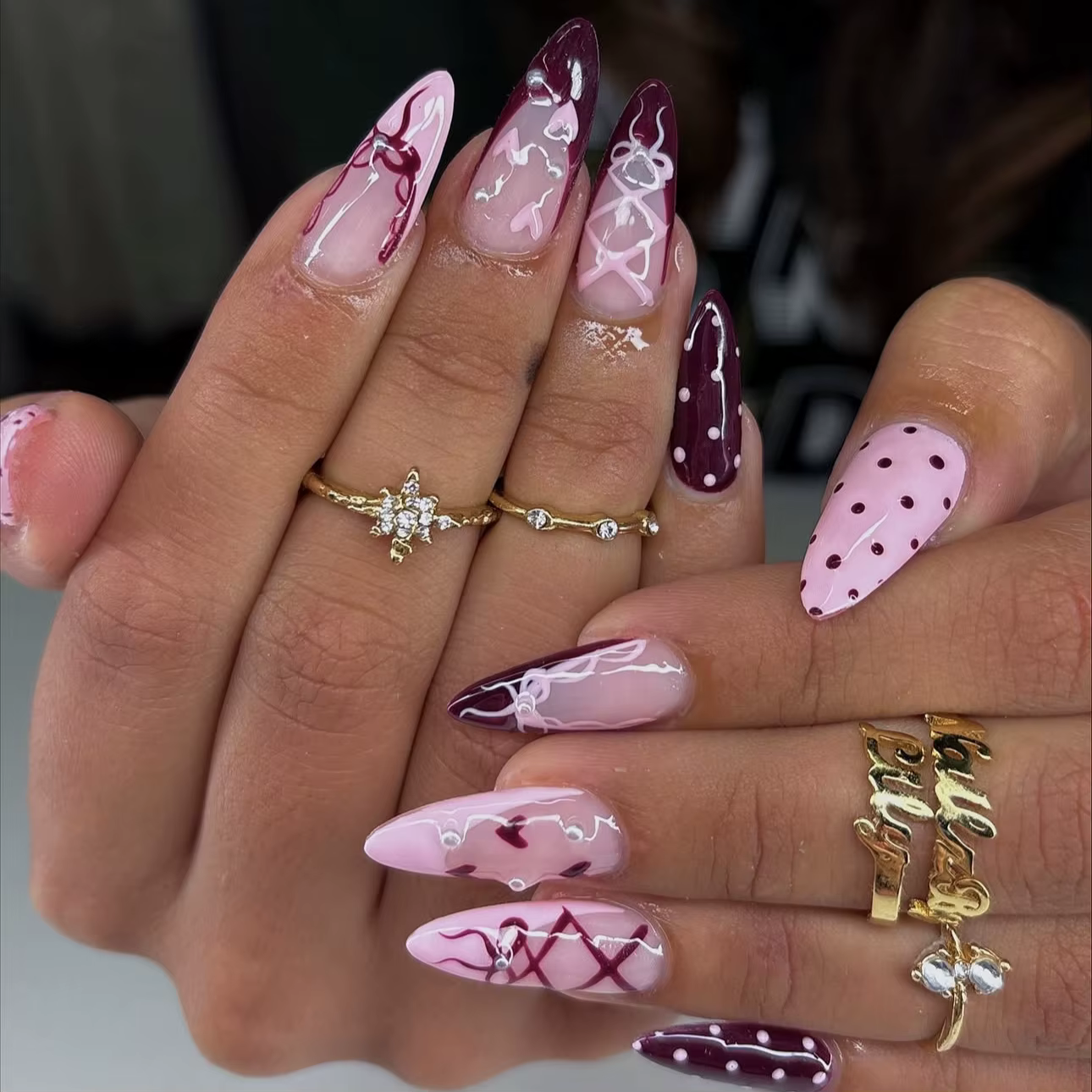 24 pièces/ensemble faux ongles 3D pour femmes filles pointes d'amande moyennes léopard à pois fleurs