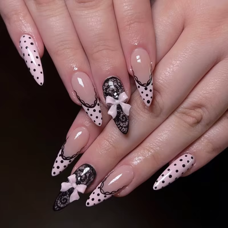 Patchs pour faux ongles, 24 pièces, pointes détachables avec nœuds papillon, amour, cœur, perle, Des