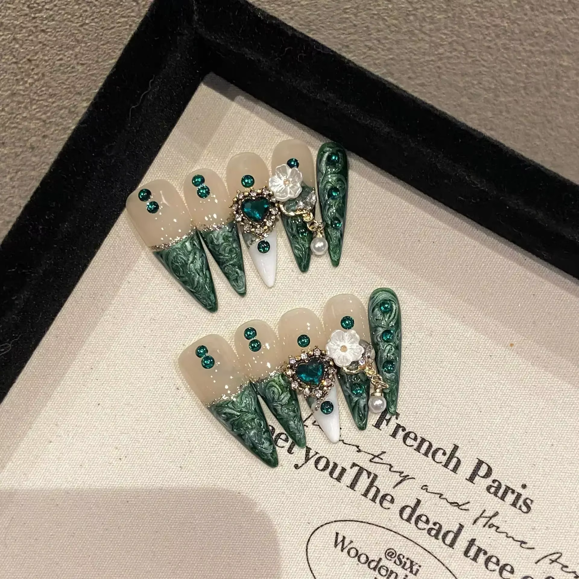 Faux ongles de Ballet longs et détachables, avec papillon et camélia, Design Y2k, couverture complèt