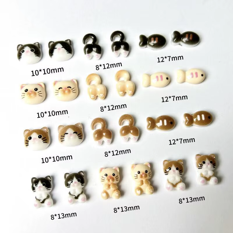 20 pièces dessin animé mignon chat tête fesses Nail Art breloques peinture lumineuse petit poisson c