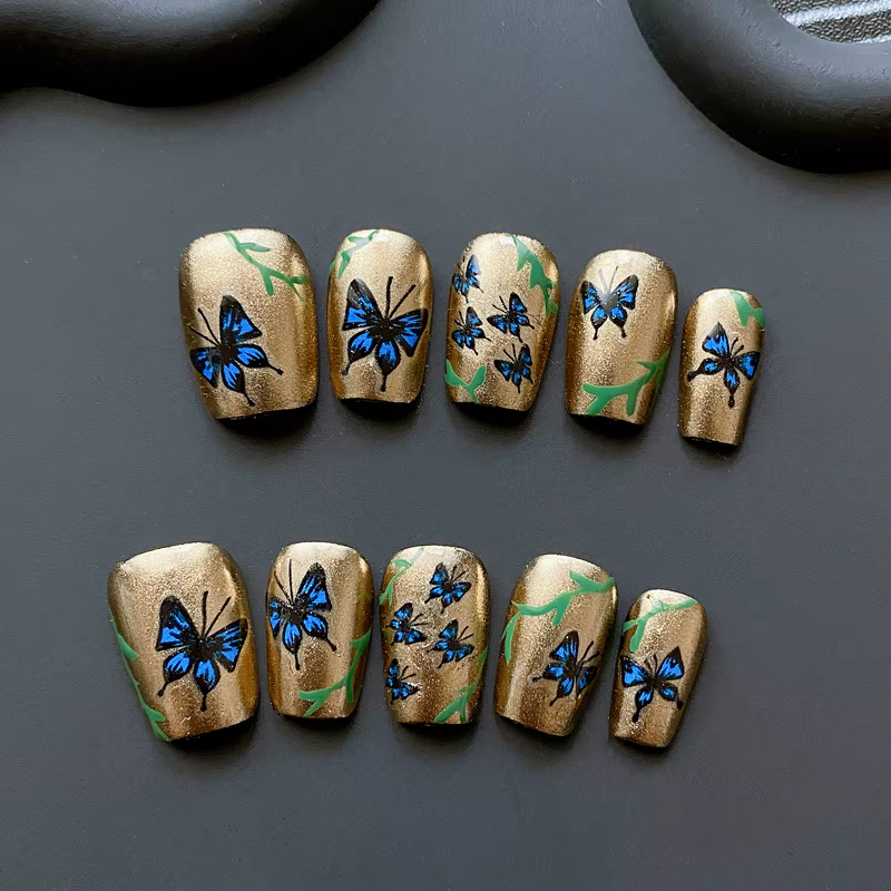 Faux ongles dorés à pression faits à la main, avec papillon bleu, Design tendance, pointes de manucu