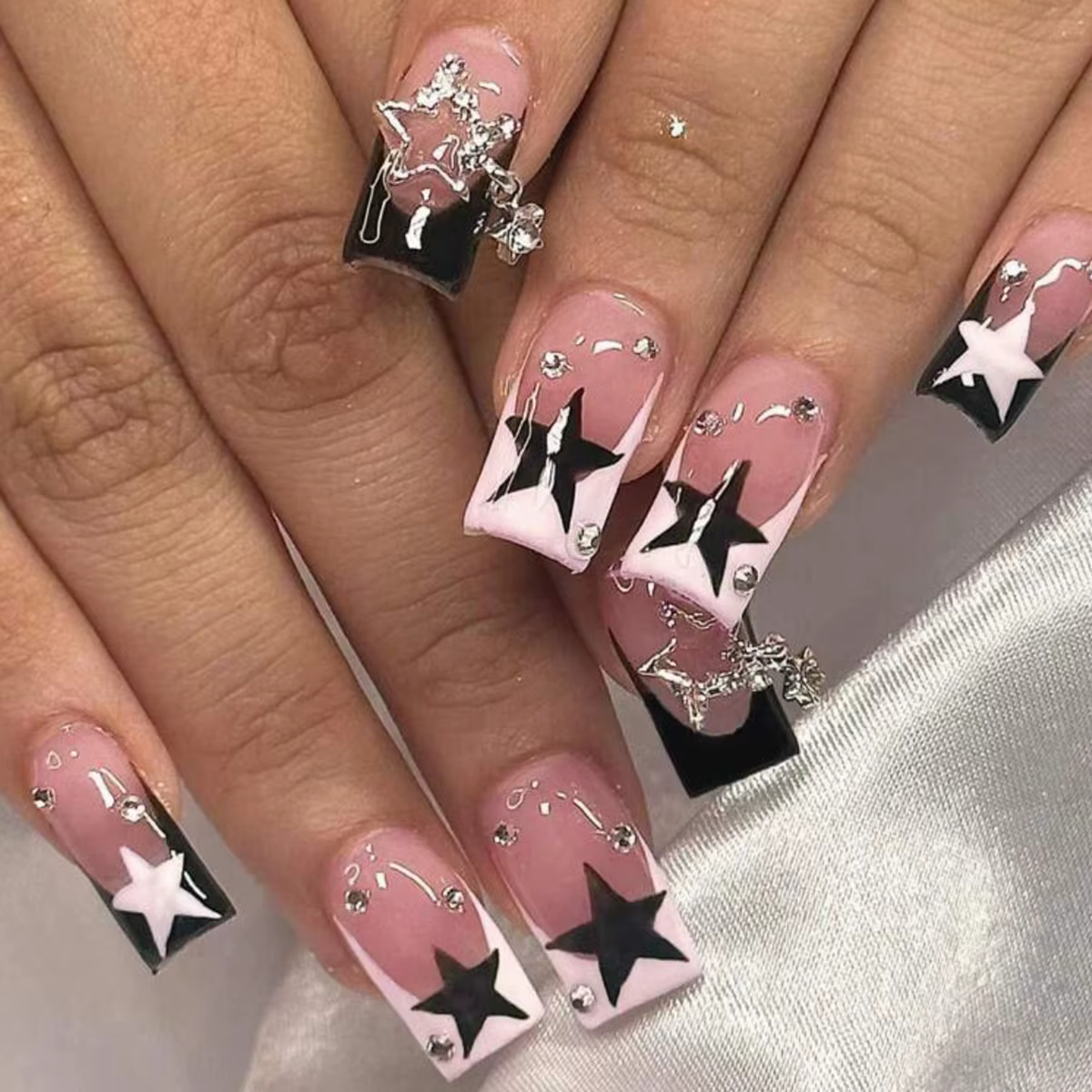 24 pièces français rose presse sur ongles court tête carrée faux ongles avec fleur strass conception