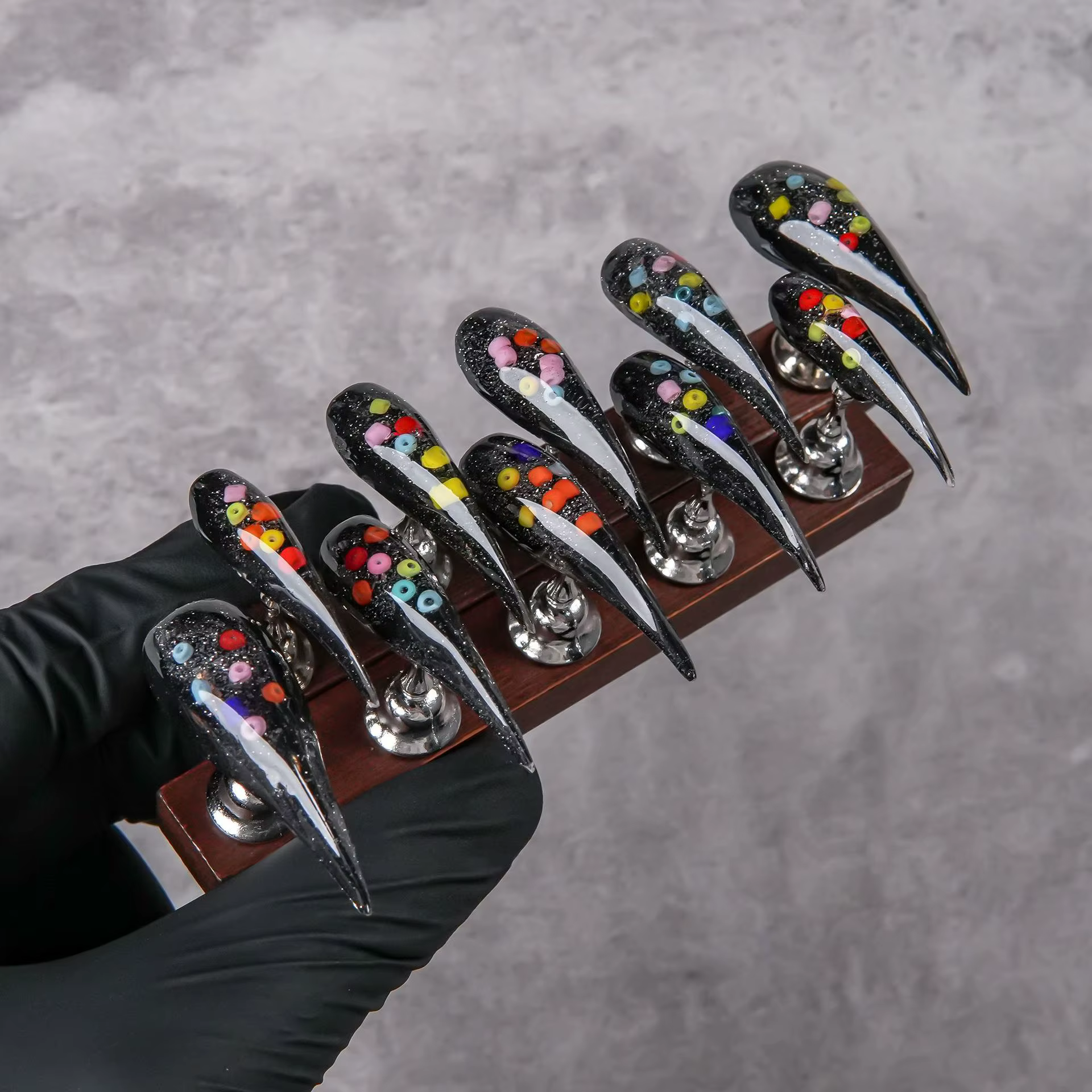 Faux ongles à presser noirs et argentés à paillettes, style européen et américain, motif griffe de d