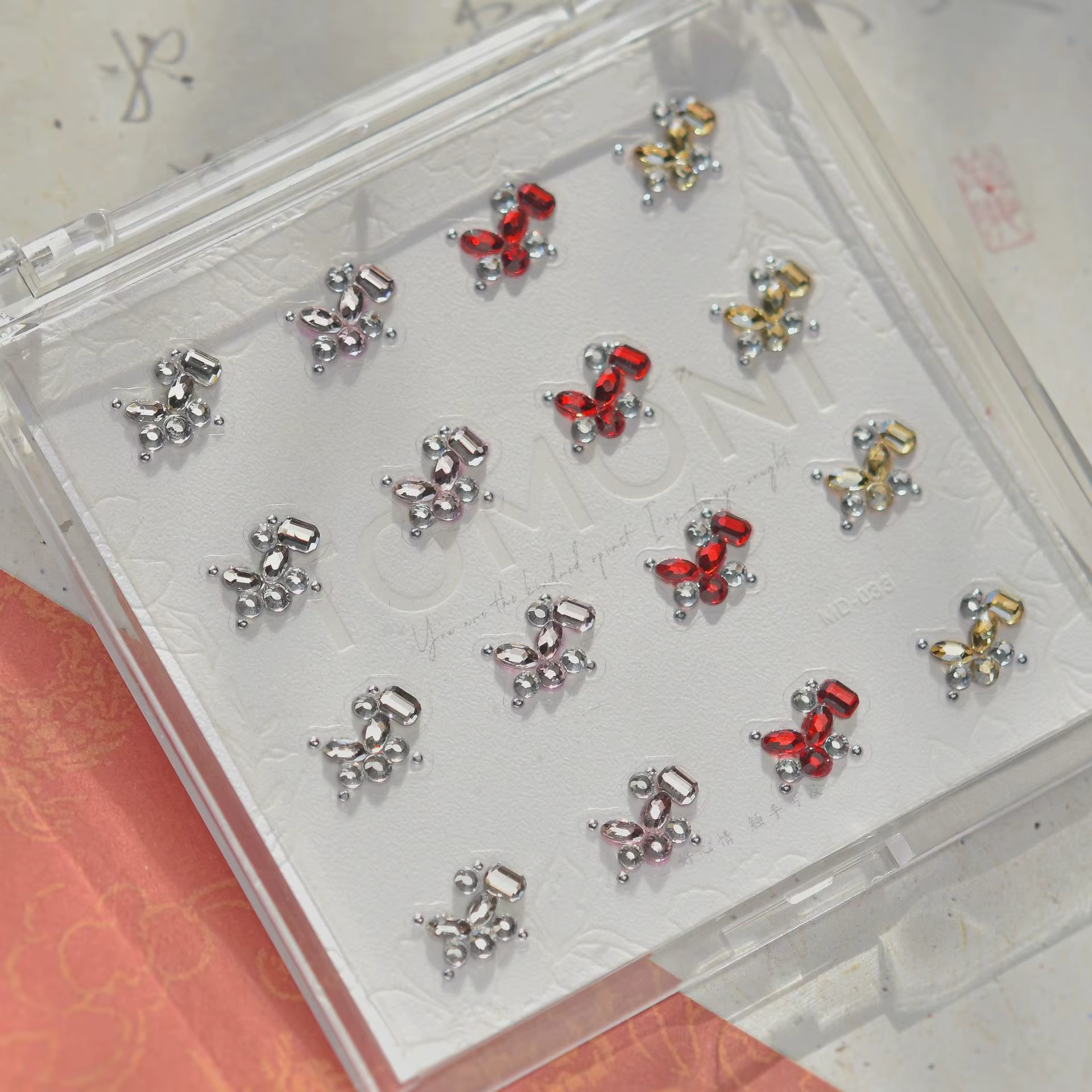 Bijoux pour ongles en diamant avec des bords incrustés de diamants, forme en arc, diamant complet, l