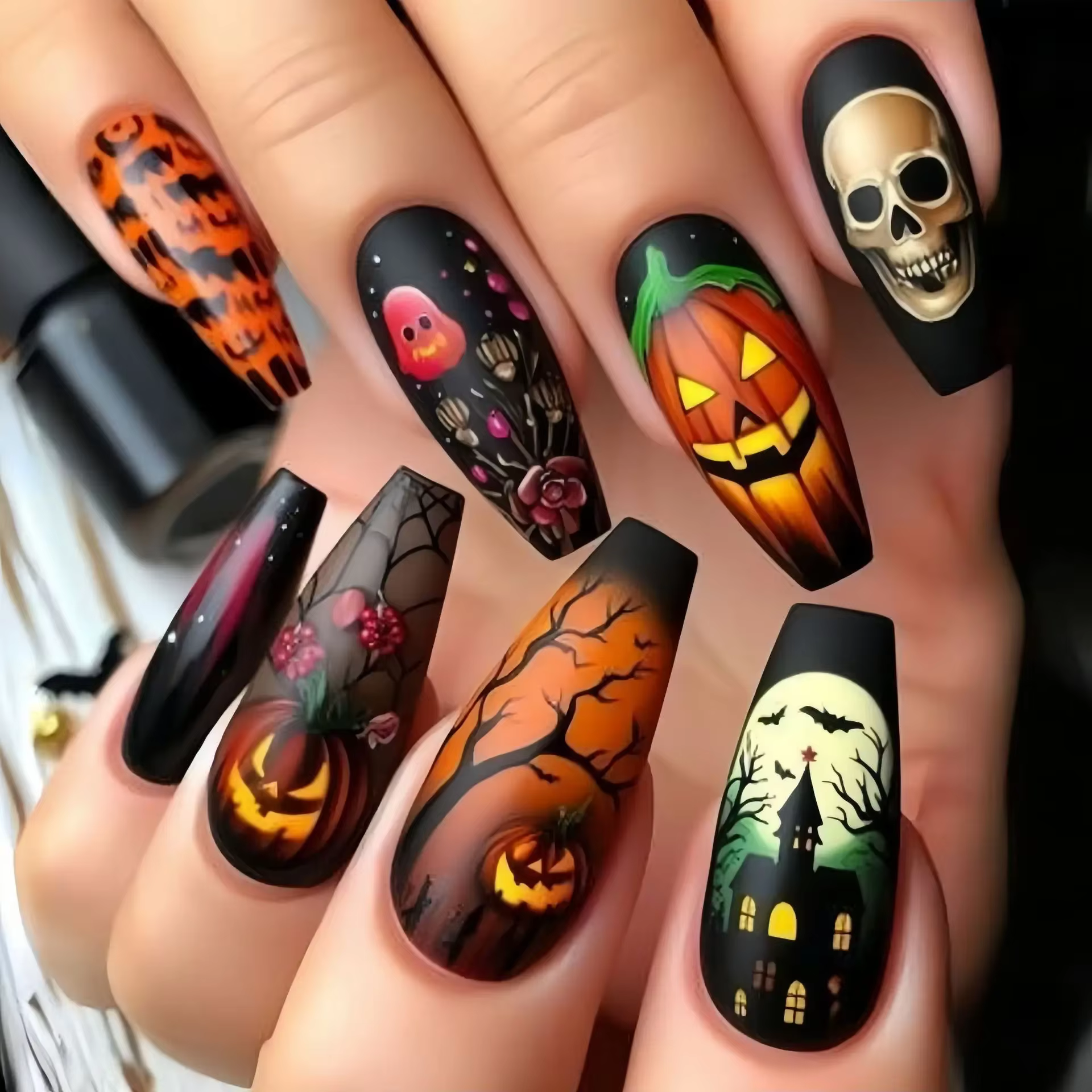 24 faux ongles longs rouge foncé avec colle, motif crâne et fleurs d'horreur, style français à press