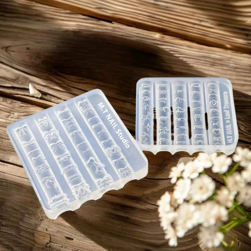 Moule à ongles en silicone 3D imprimé avec nœud papillon ; Modèles transparents pour les modèles de