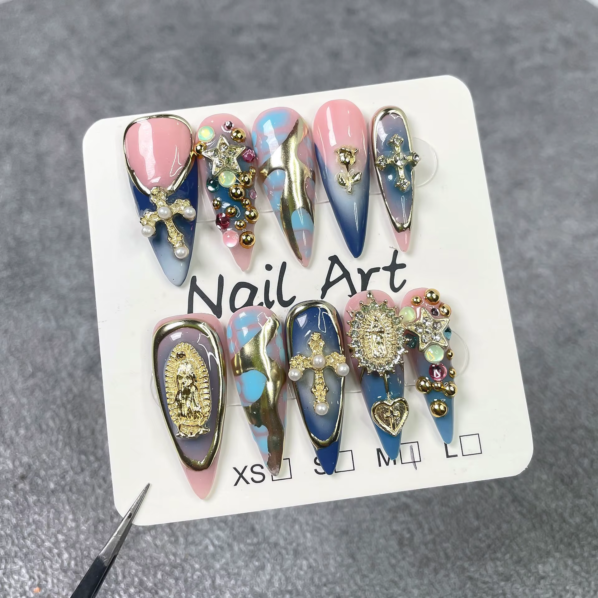 Presse sur ongles de Style gothique avec strass croisés en métal 3D, perles dégradées rose bleu avec