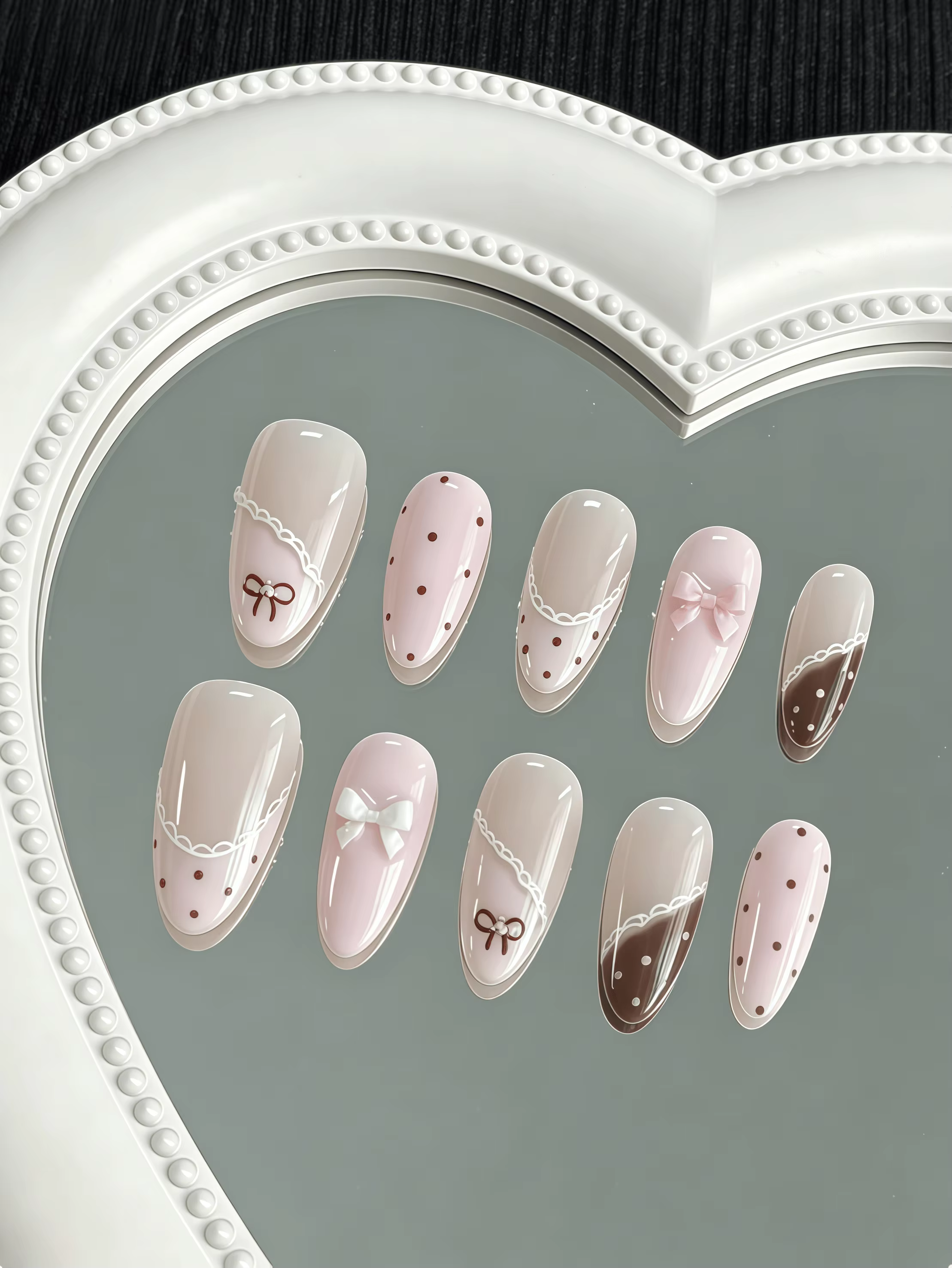 10 faux ongles faits main en forme d'amande, style français rose-brun avec dentelle, motif nœud et p