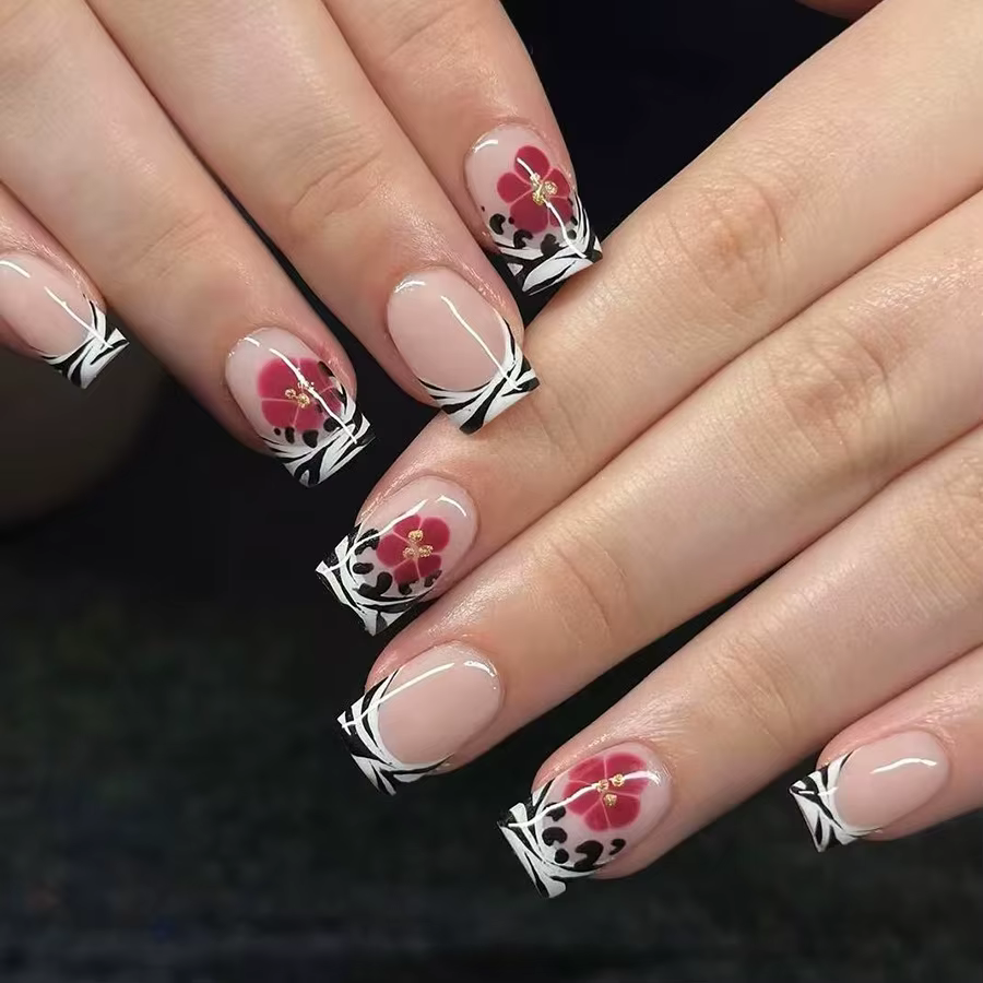 24 faux ongles français imprimé léopard, motif floral marron, courts et carrés, avec design diamant,
