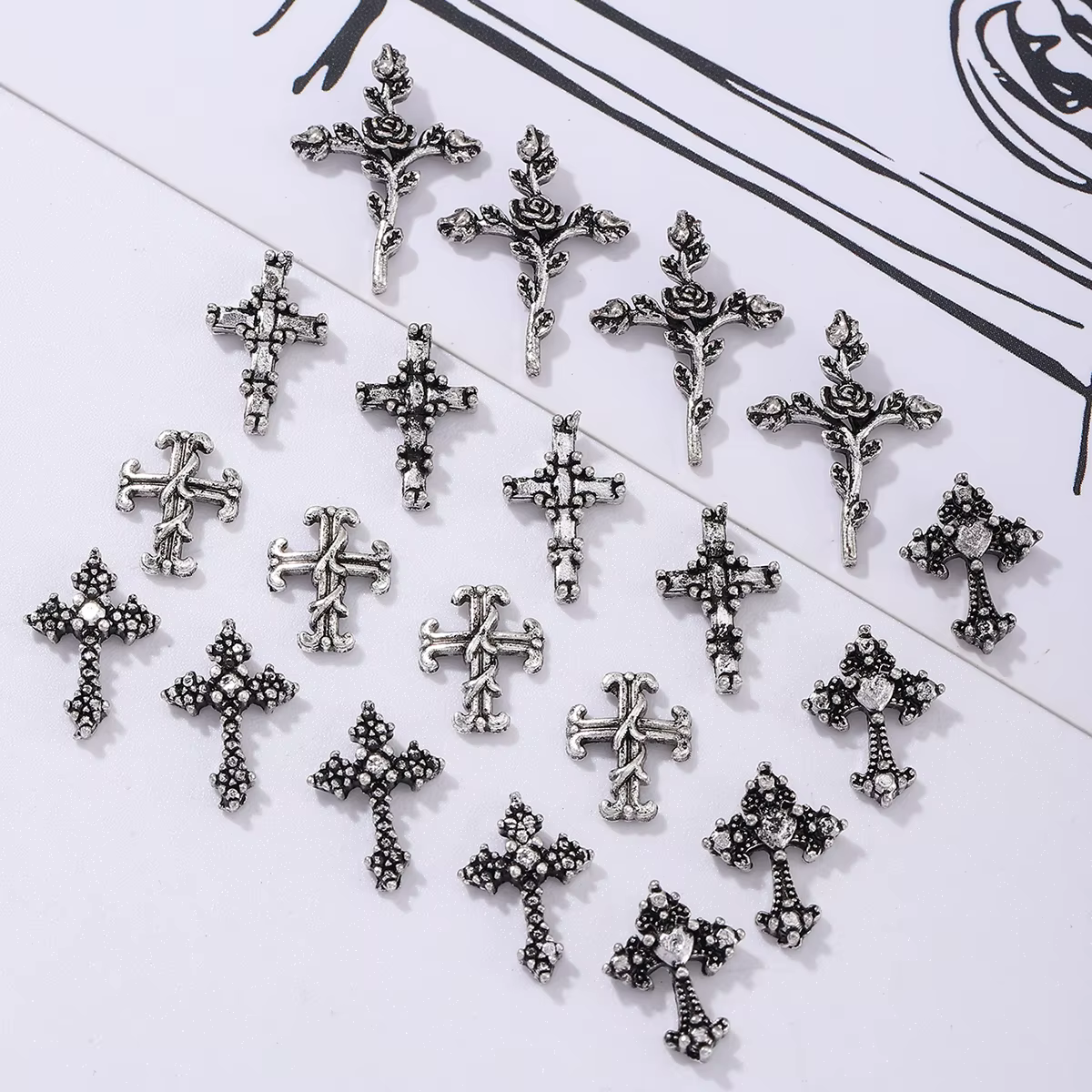 Décoration d'ongles en forme de croix de vent punk argenté antique, strass en alliage, style métal y