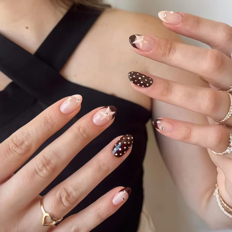 24 pièces d'ongles press-on blancs nacrés faits à la main, élégants, romantiques, minimalistes, haut
