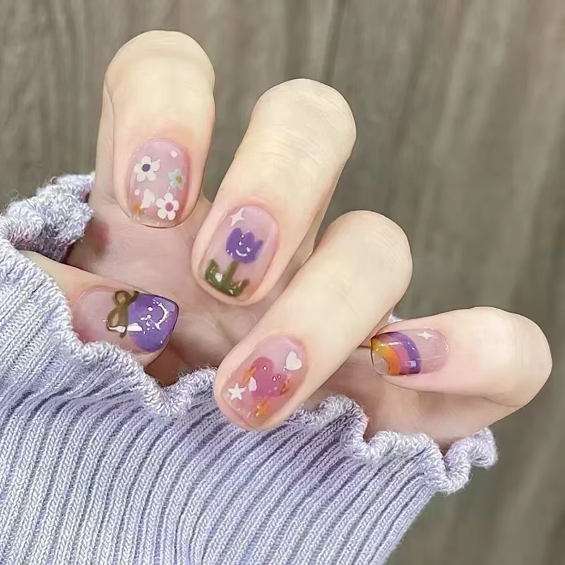 24 faux ongles courts carrés mignons pour filles, style français blanc doux, avec paillettes, étoile