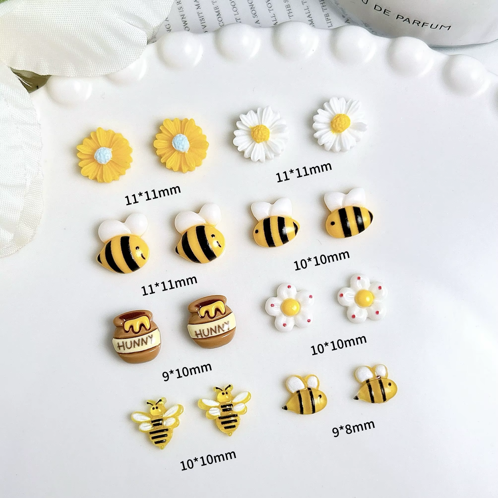 50 pièces 3D dessin animé mignon jaune abeille Nail Art breloques créatif potelé miel peut tournesol
