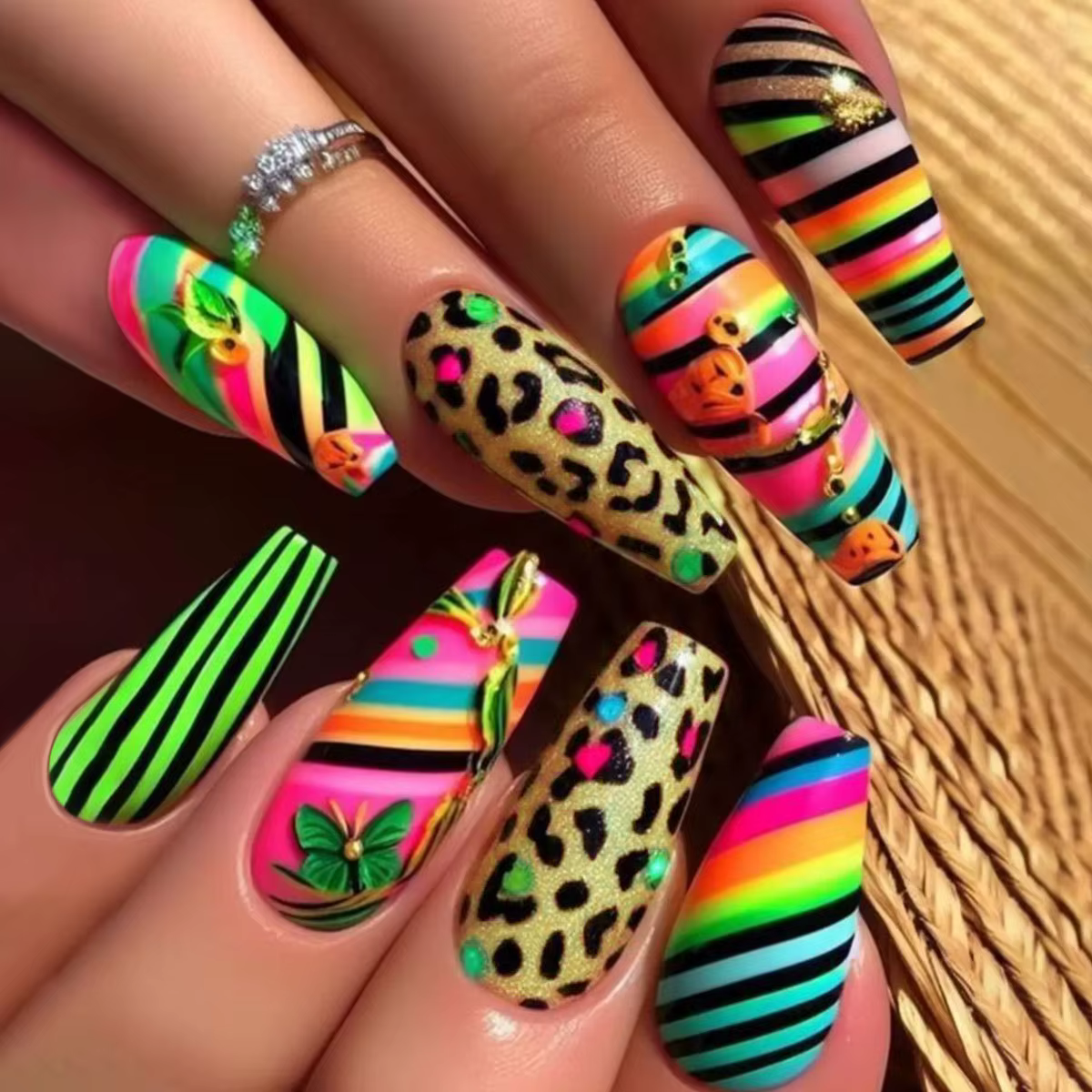 Faux ongles mi-longs pour femmes et filles Y2K, imprimé léopard dégradé coloré, pointes de cercueil