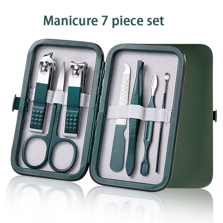 Ensemble professionnel de manucure et pédicure avec coupe-ongles, pinces à cuticules, outils aiguisé