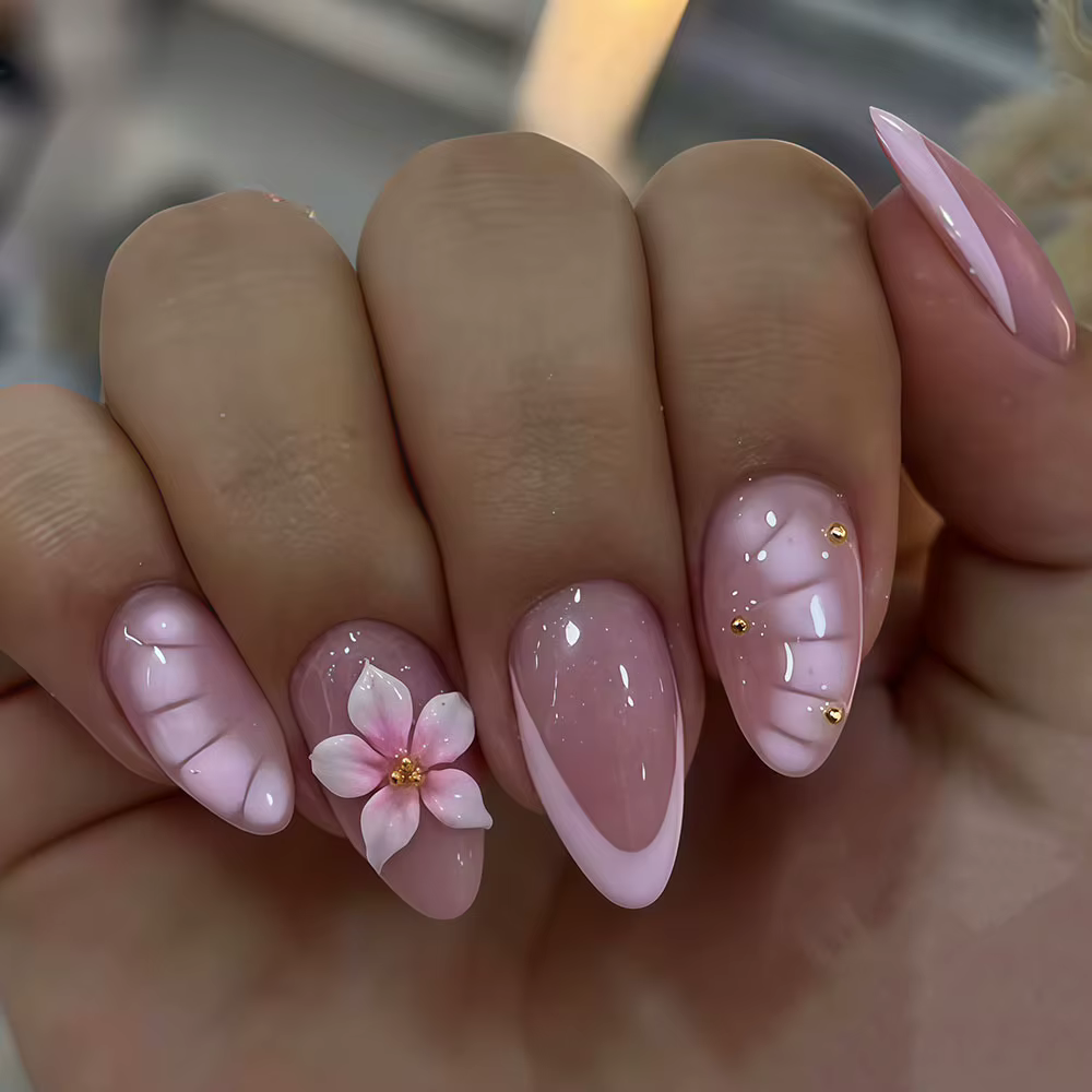 Manucure à la française style « ins » – ongles décoratifs avec motifs floraux, autocollants pour ong