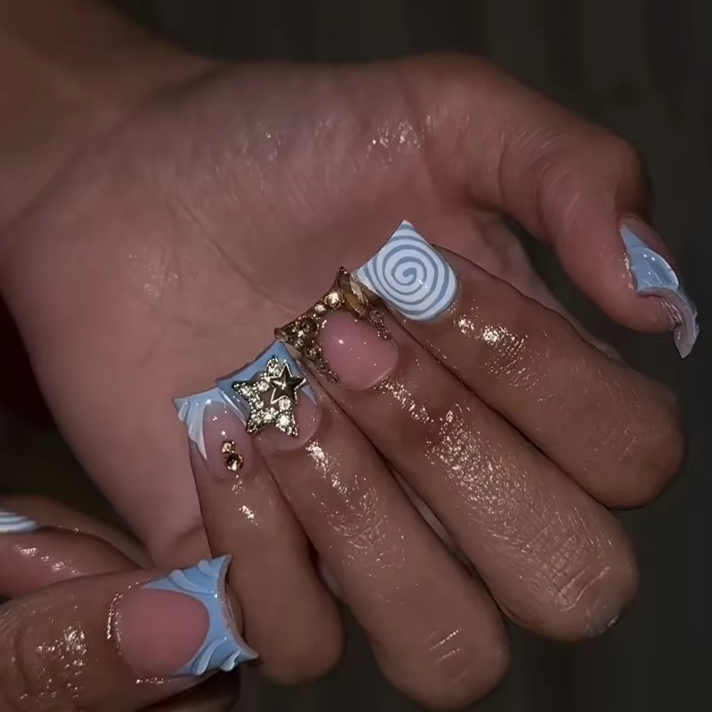 Faux ongles courts en bec de canard, 24 pièces, bleu, français, étoile Flash, strass, décor dégradé,