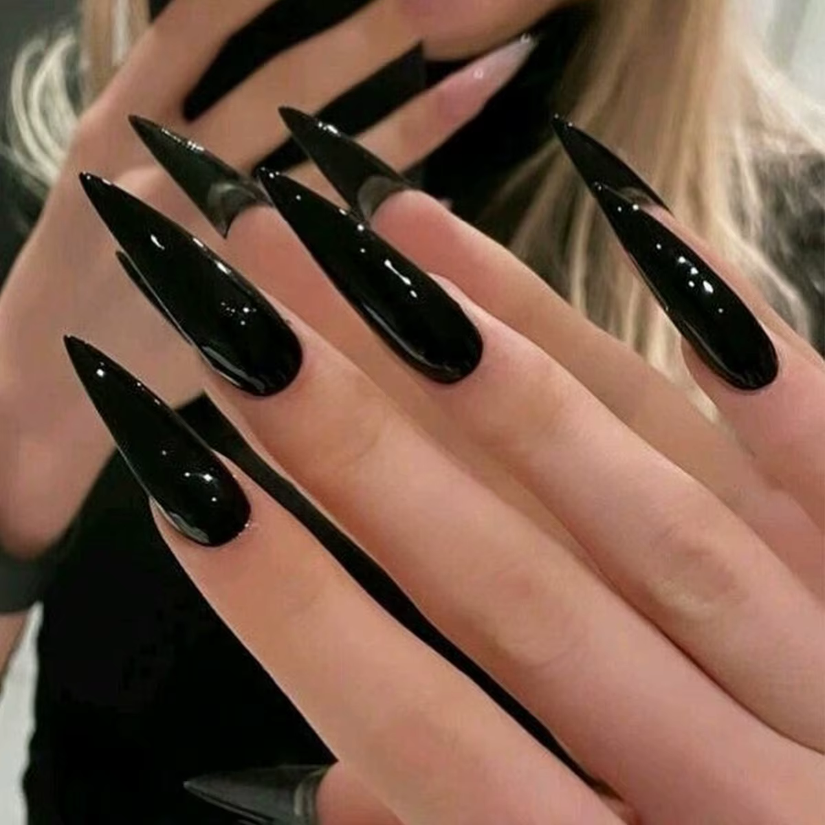 Transformez vos ongles avec 24 pièces Extra Long Stiletto Style français moderne classique Simple no