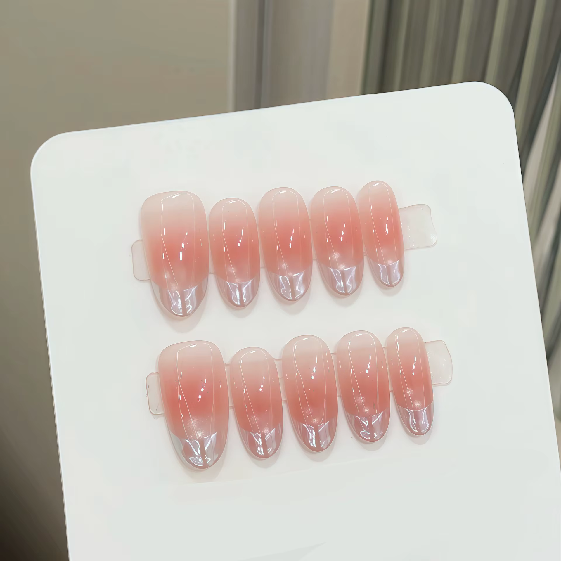 10 pièces Simple fait à la main faux ongles pointe dégradé rose Design faux ongles Art réutilisable 