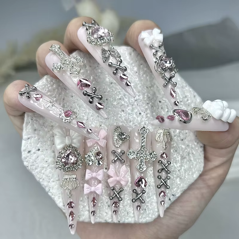 10 pièces Y2K rose Jirai mignon longue presse à la main sur les ongles Shibuya Gyaru arc coeur croix