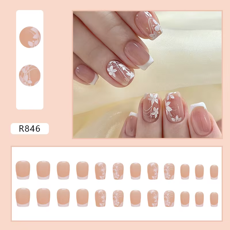 24 pièces Simple court Girly blanc Floral manucure mignon et doux portable faux ongles finition Nail