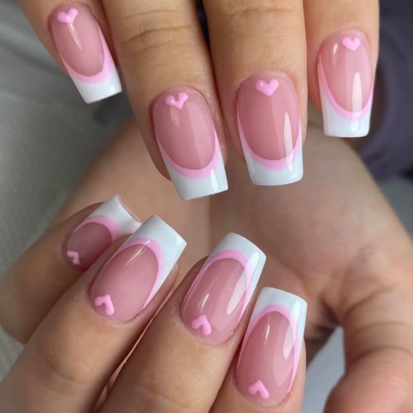 Faux ongles rouges bordeaux simples, style luxe léger européen et américain, amélioration des ongles