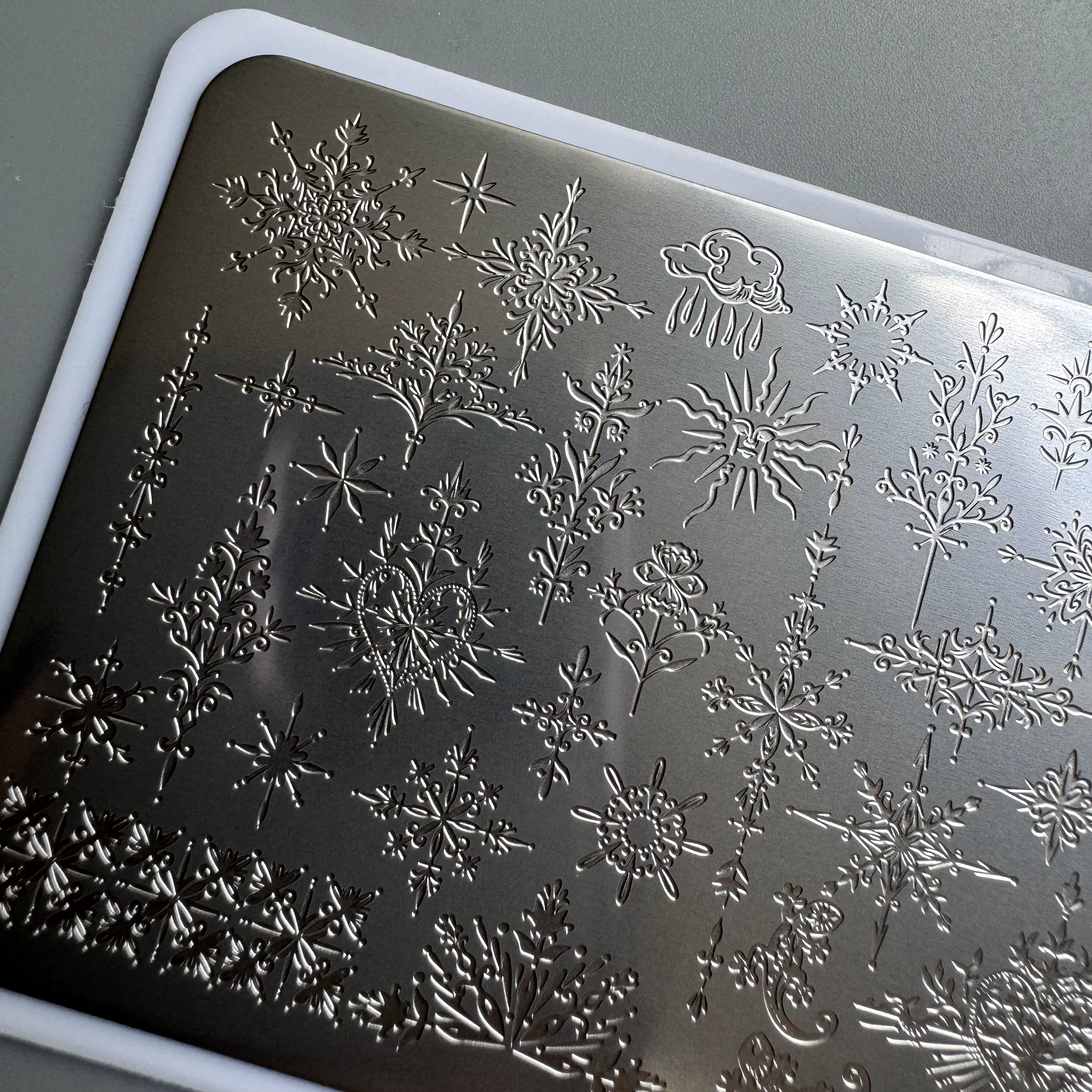 XMQ NAIL ART STAMPING PLATES FOUURS LINES TEMPLATES PLATES D'IMAGE