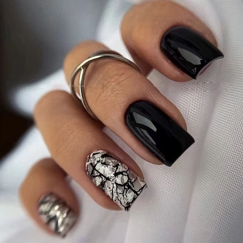 24 pièces mode faux ongles presse sur tête carrée courte faux ongles Art noir étoilé ciel conception