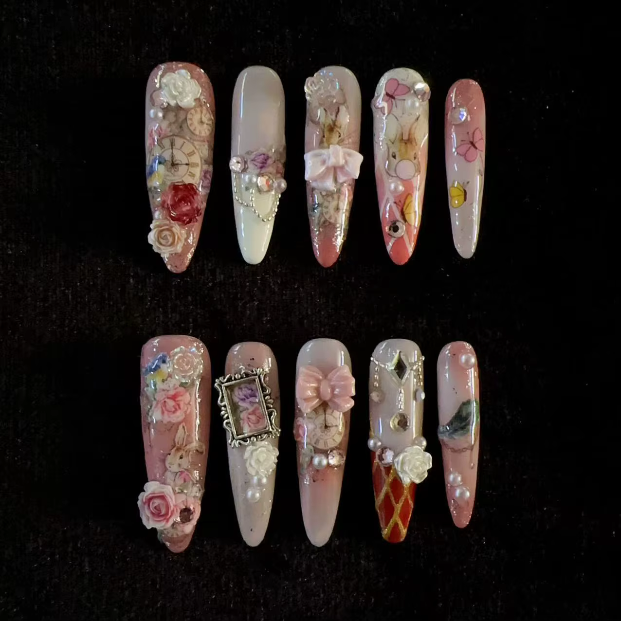 Ongles à coller vintage Lolita conte de fées motif lapin, forme amande longue, stiletto, faits à la 
