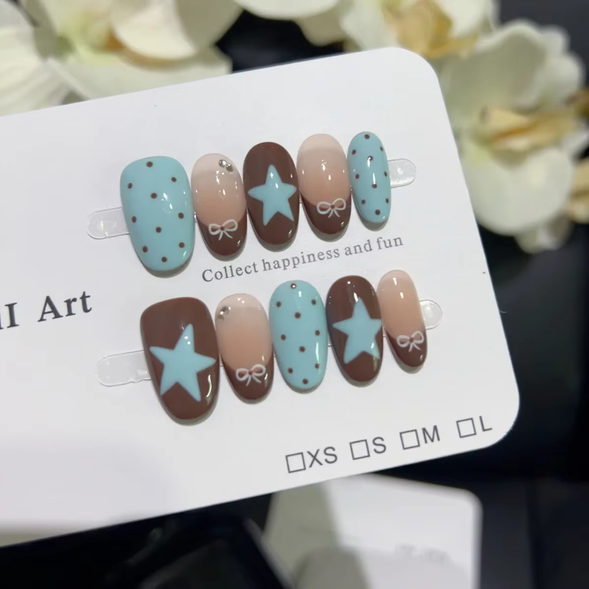 Faux ongles ovales courts et bleus, 10 pièces, rétro, dessinés à la main, marron, nœud à pois, press
