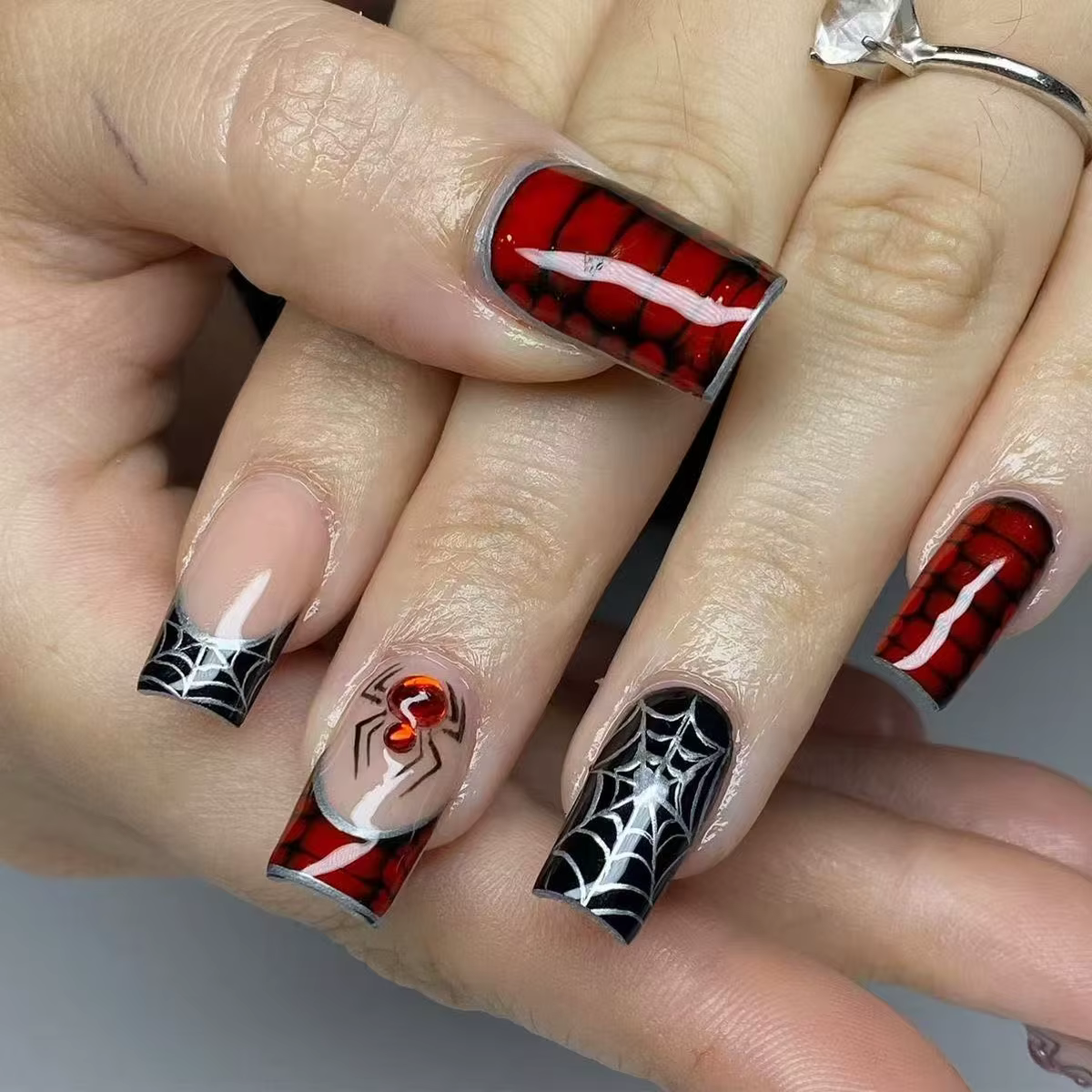 24 pièces argent araignée conception faux ongles métal lourd Halloween faux ongles conseils couvertu