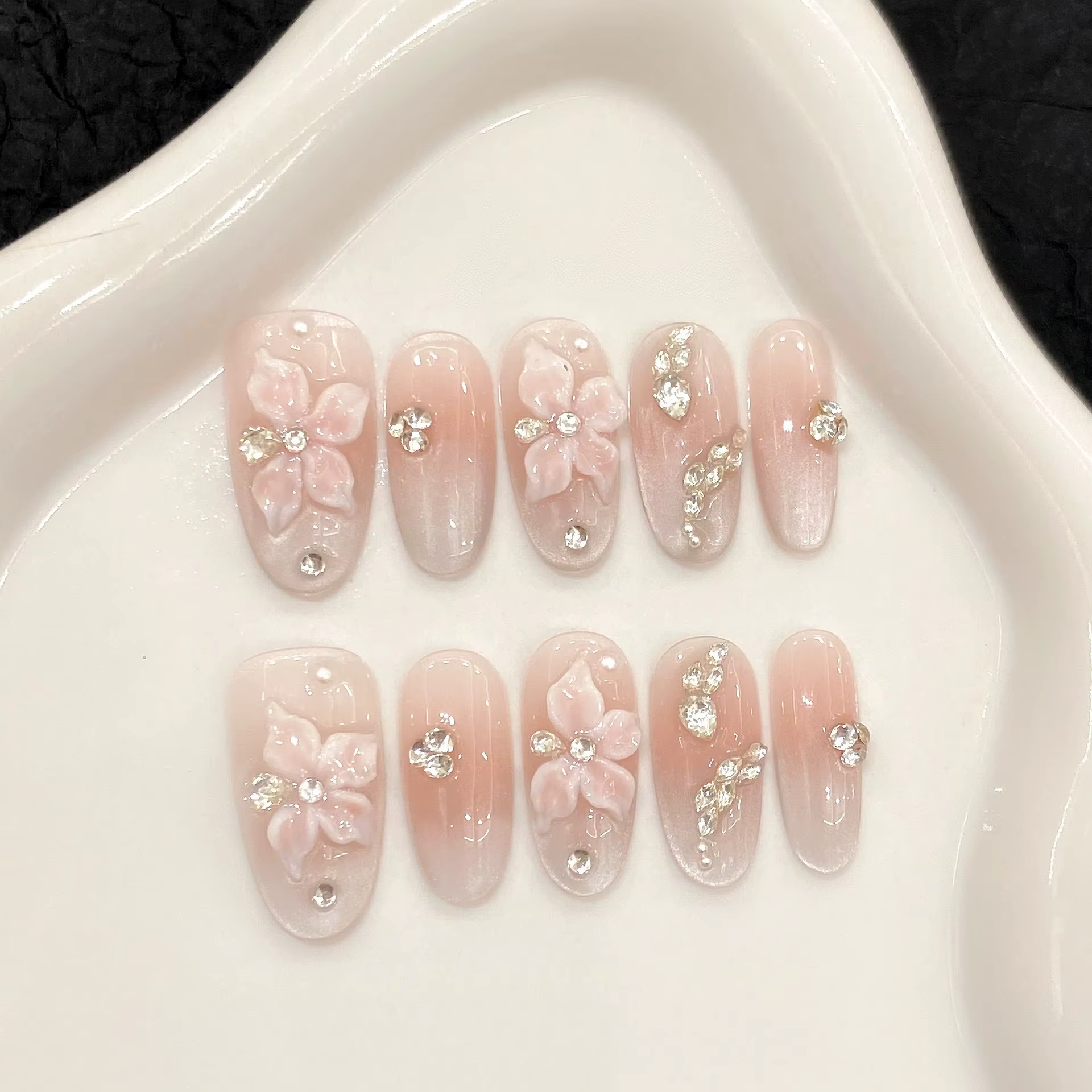 10 pièces doux mignon à la main presse sur ongles fleur papillon faux ongles brillant diamant faux o