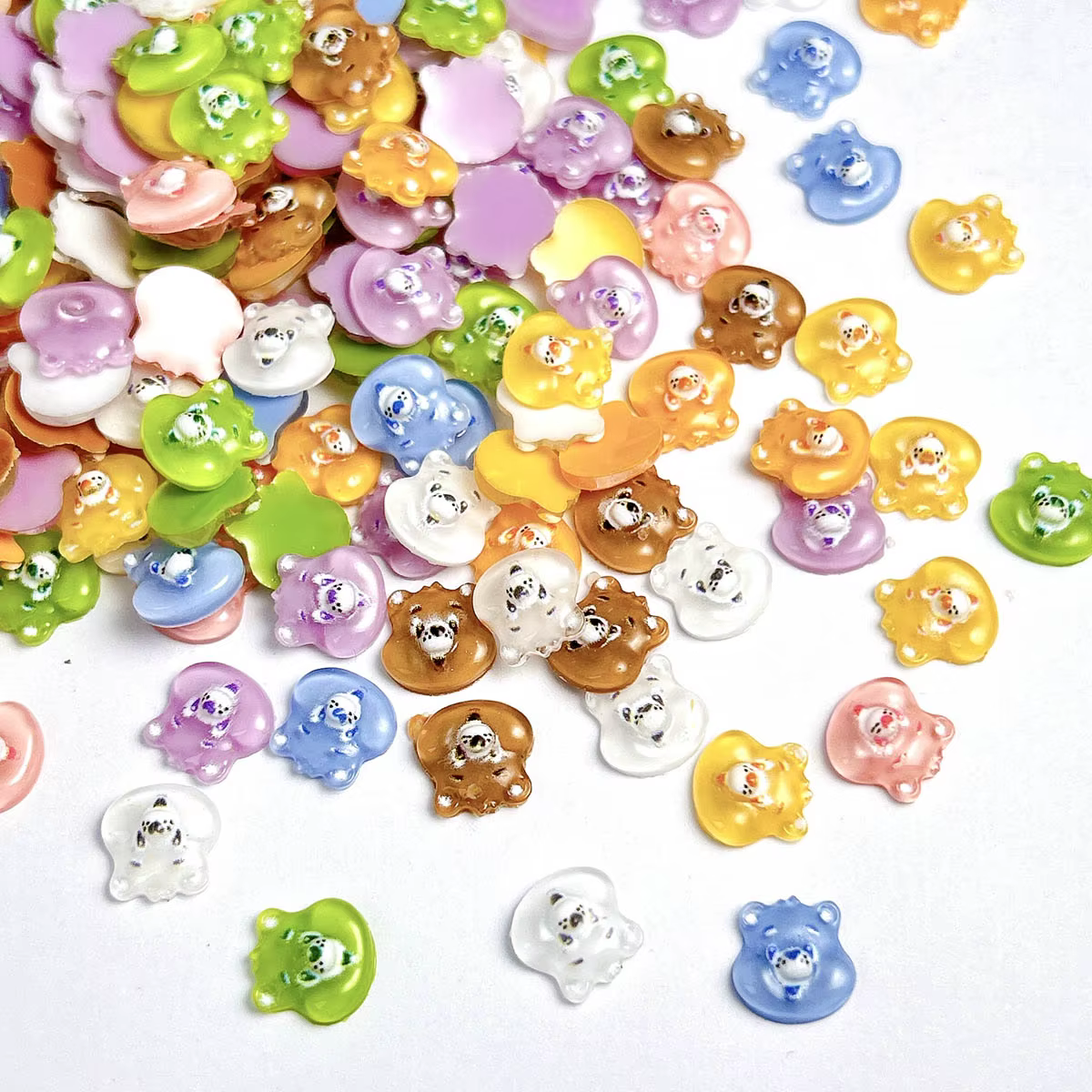 50 pièces plusieurs couleurs dessin animé Kawaii ours tête résine ongles breloques créatif transluci
