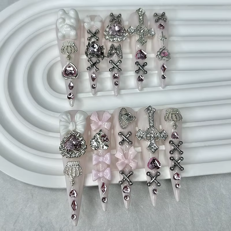 10 pièces Y2K rose Jirai mignon longue presse à la main sur les ongles Shibuya Gyaru arc coeur croix