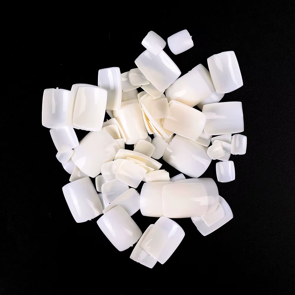 Faux orteils ongles français carré Nature blanc clair