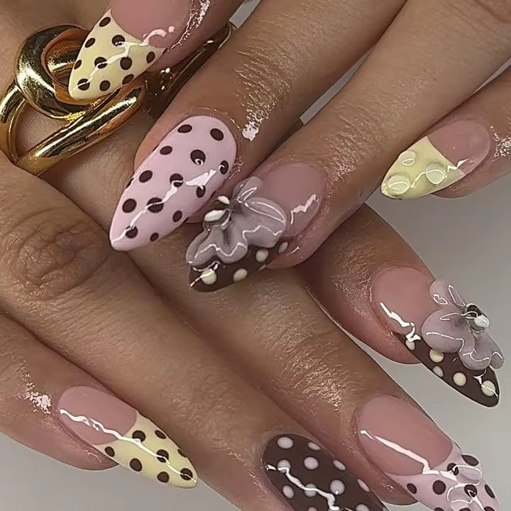 Faux ongles à pois à pression