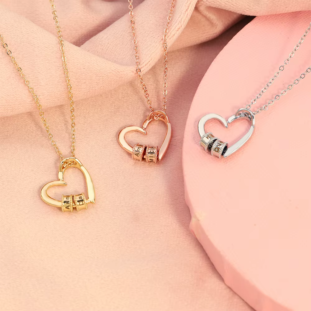 Collier coeur noms personnalisés noms de famille personnalisés collier de perles cadeau de fête des mères personnalisé