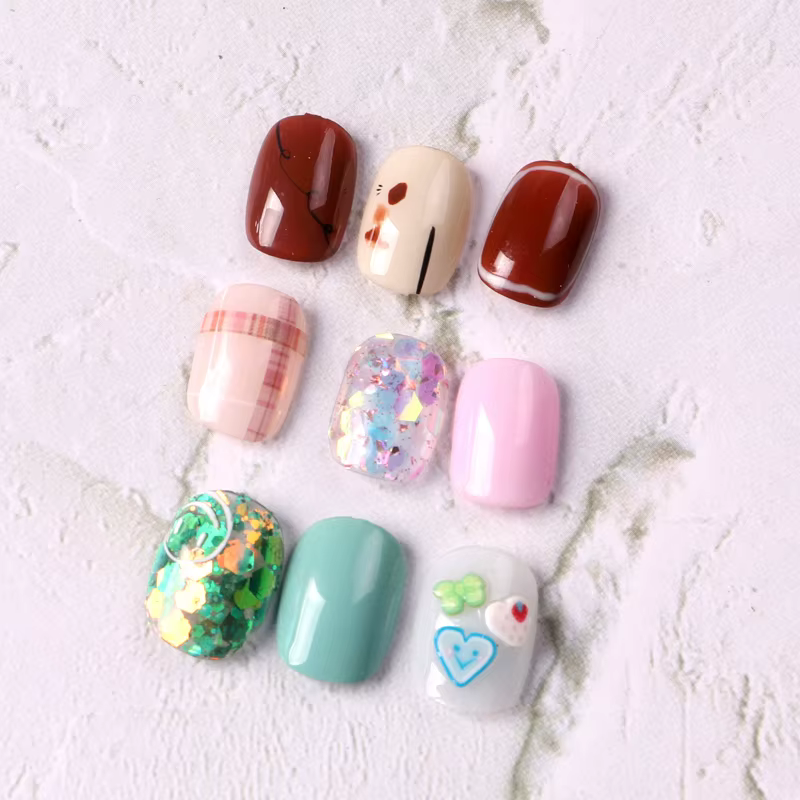 Faux ongles courts Extension d'ongles à couverture complète