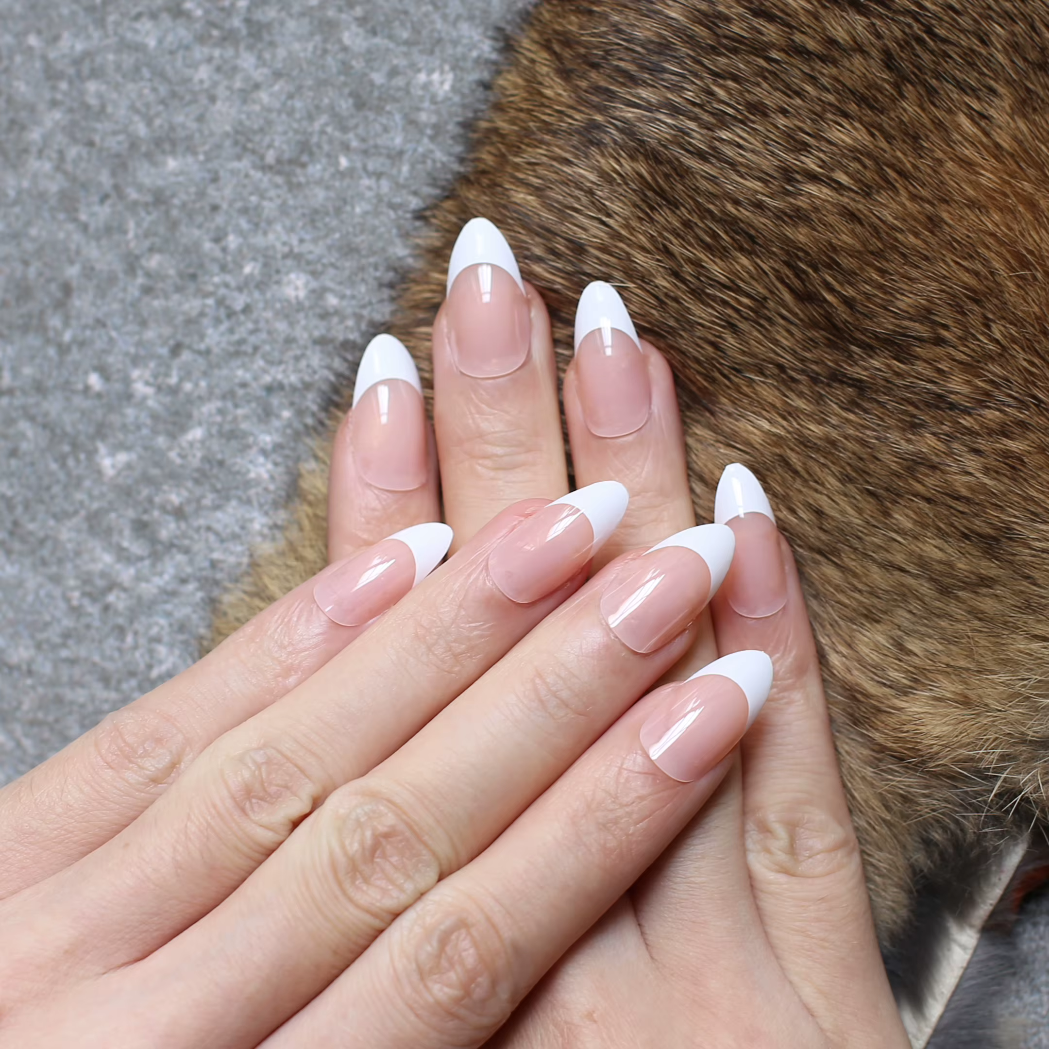 Faux ongles français stiletto