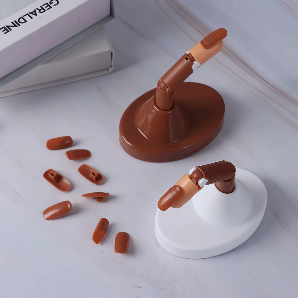 Doigt de pratique d'art d'ongle avec le modèle acrylique réglable de conception