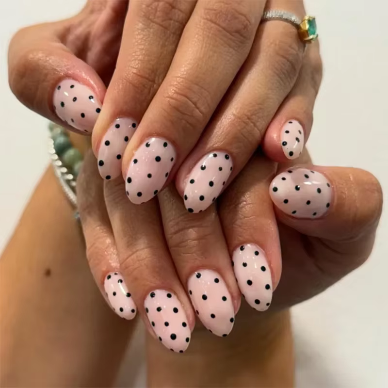 Faux ongles français imprimé léopard amande