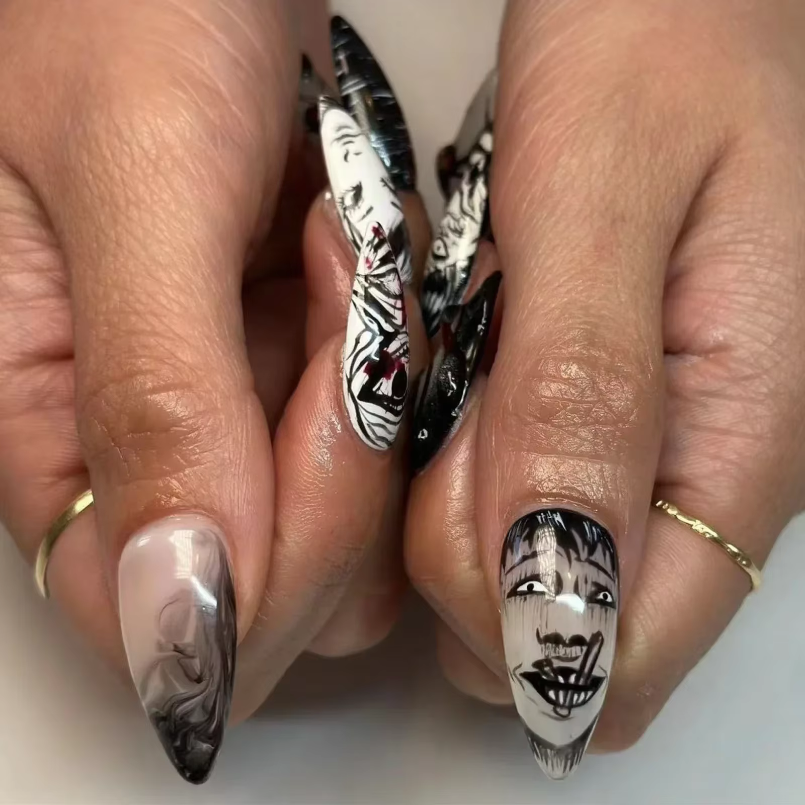 24 pièces horreur bande dessinée Halloween faux ongles Tomie presse